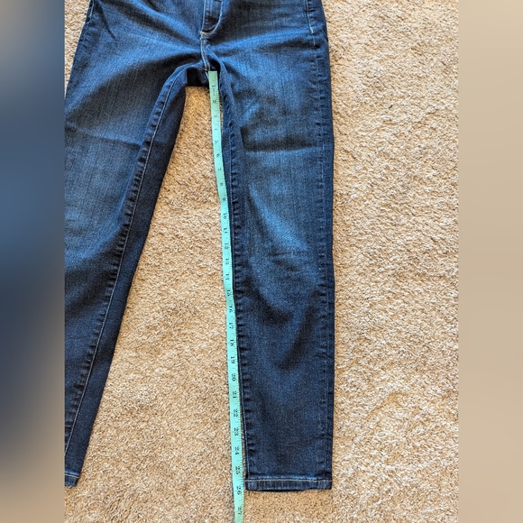 Banana Republic Mid rise Skinny Jeans Size 28 in Una Wash - Picture 5 of 9